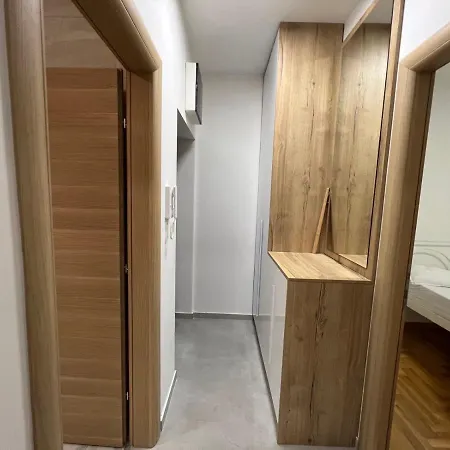 Sola Apartamento